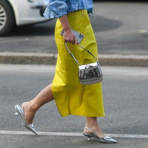 Feminen bir parça: Saten etek