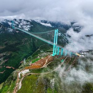 Dünyanın en büyük köprüsü: Huajiang