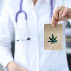 Tıbbi kenevir yasallaştı: Nasıl kullanılacak, yasa neleri kapsayacak?